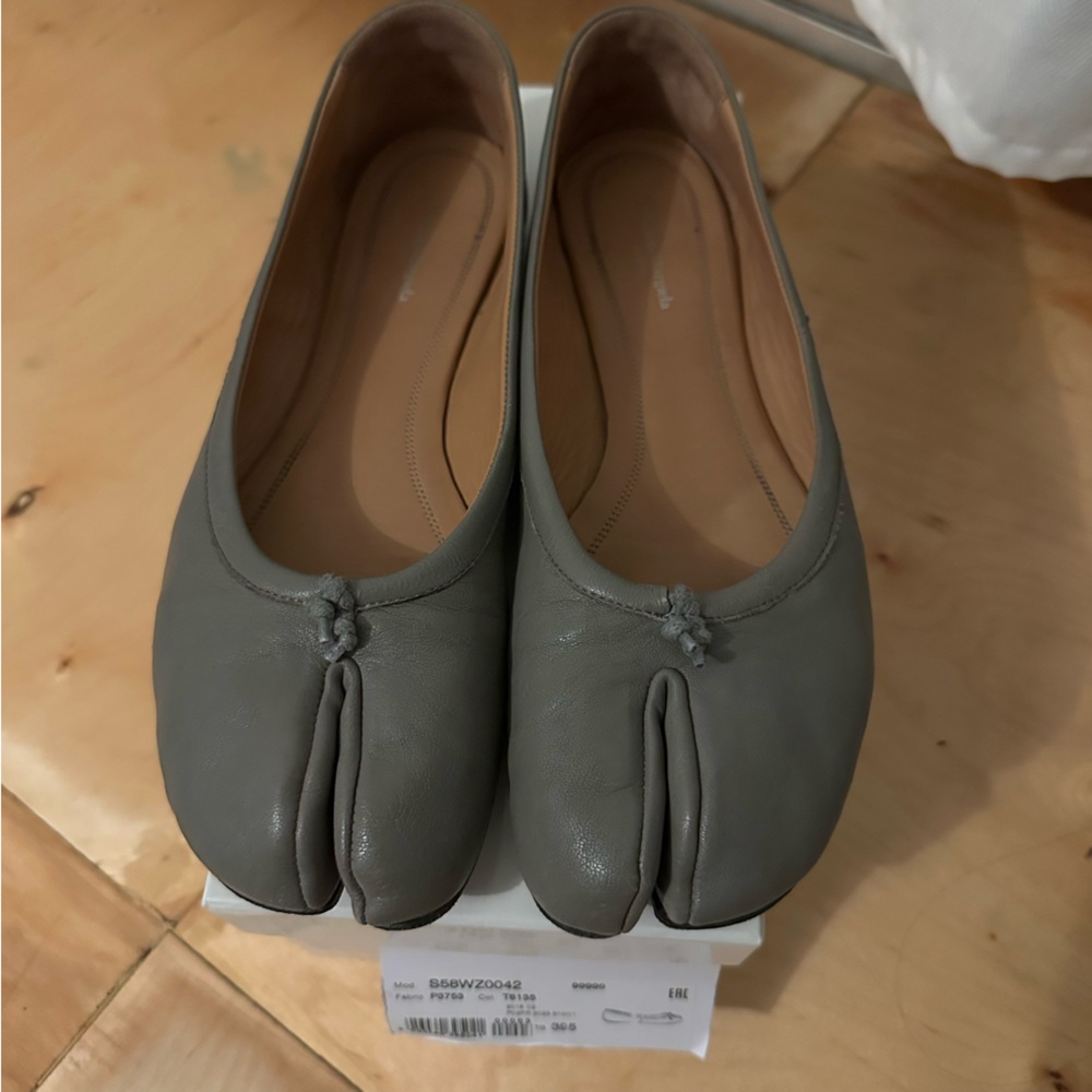 Maison Margiela Grey Ballet Tabi Flats 39.5